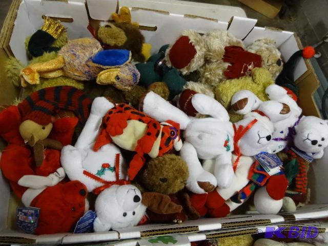 lot 172 image: Misc Christmas stuffed animals...