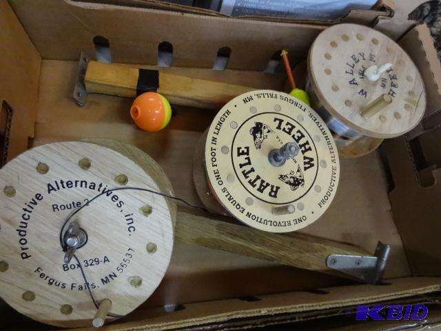 lot 173 image: 3 fishing rattle reels...