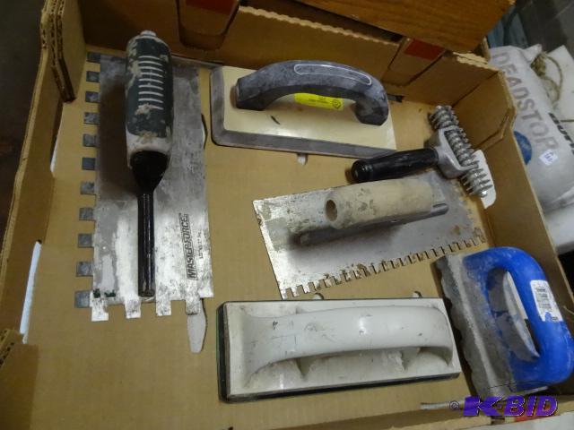lot 207 image: Tile tools...