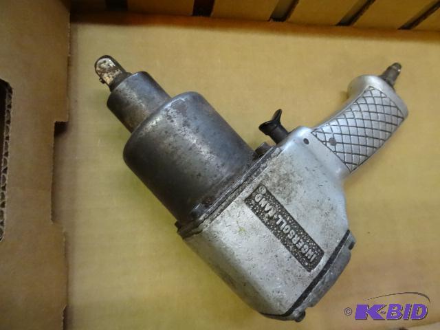 lot 213 image: Ingersoll Rand 12 impact gun. Works....