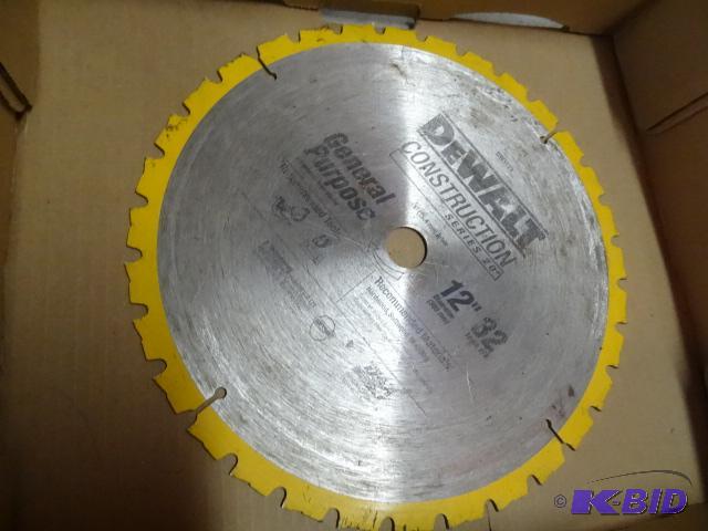 lot 244 image: Dewalt 12" saw bladee...
