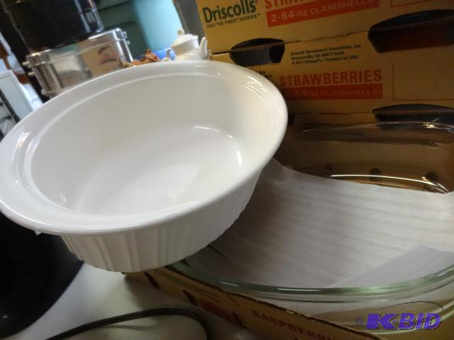 lot 254 image: 2 glass casserole bake ware...