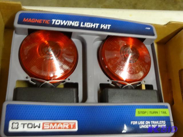 lot 262 image: Tow smart magnetic towing lights...