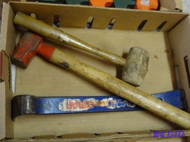 lot 264 image: 2 hammers and pry bar...