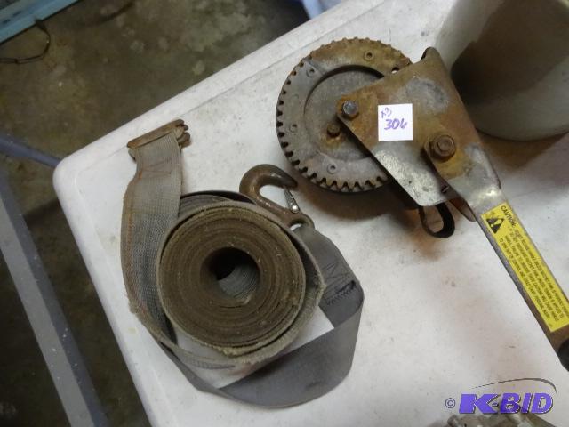 lot 306 image: Strap winch. 2 extra straps...