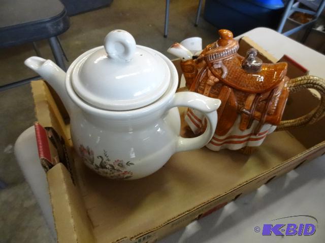 lot 318 image: 2 ceramic tea pots...