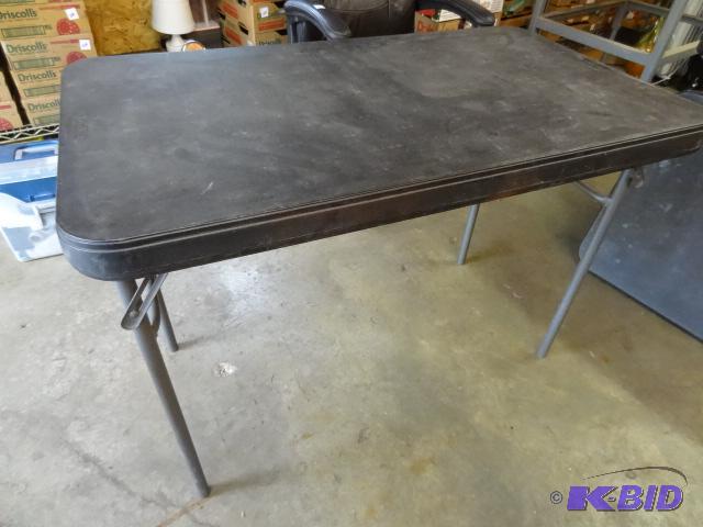 lot 319 image: Lifetime folding table. 41 x 24...