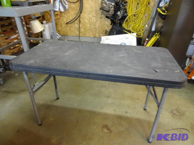 lot 323 image: 48 x 24 folding table...