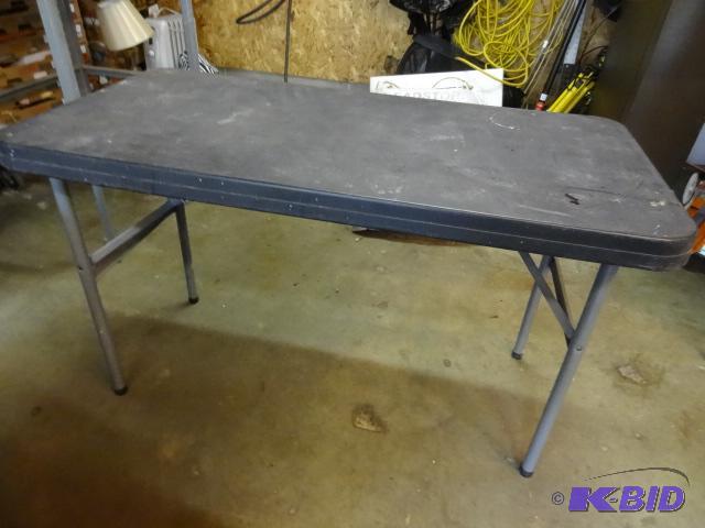 lot 324 image: 48 x 24 folding table...