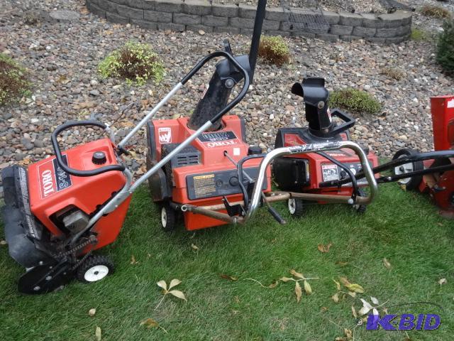 lot 34 image: 3 Toro snowblowers. For parts only...