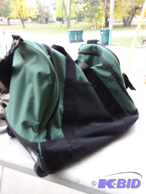 lot 353 image: Duffel bag on wheels...