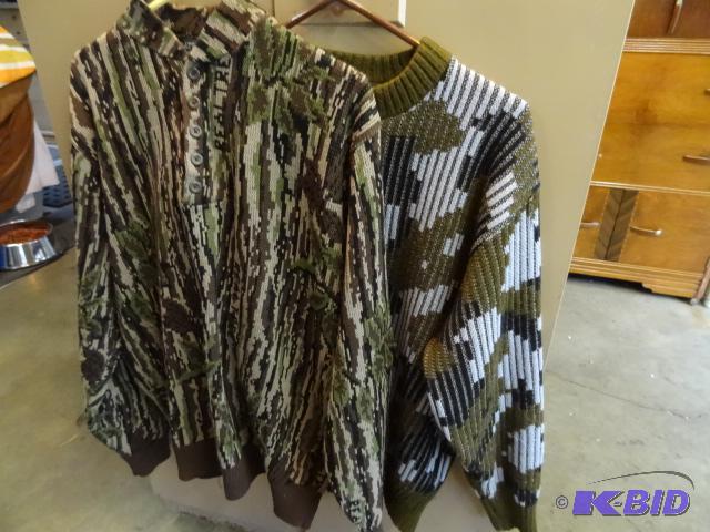 lot 401 image: 2 camo sweaters....