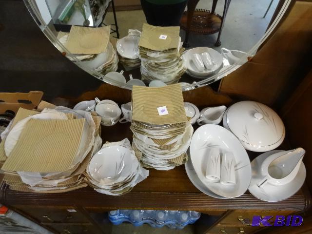 lot 414 image: Pltinum wheat China. Japan. 9 dinner. 9 sauce...
