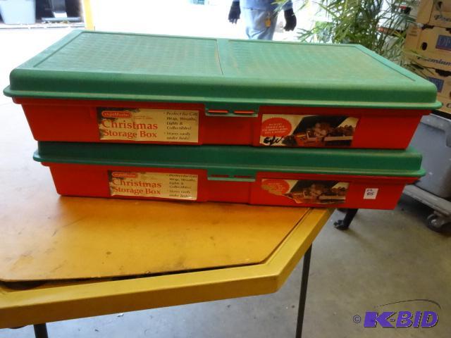 lot 415 image: Misc Christmas ornaments and gift bags...
