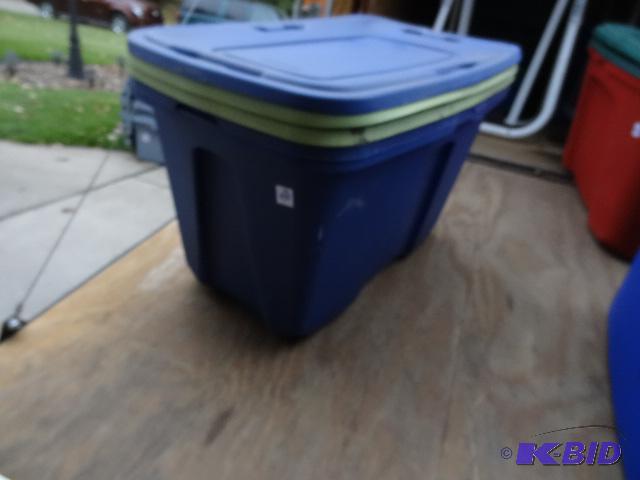 lot 433 image: 3 plastic totes with lids. 30 gal...