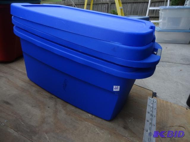 lot 434 image: 2 plastic totes with lids. 30 gal...