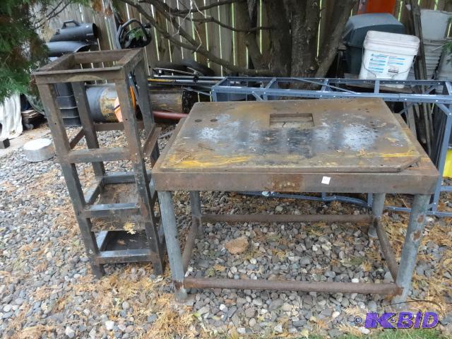 lot 45 image: Heavy duty welding table. 45 x 25 x 30 base. ...