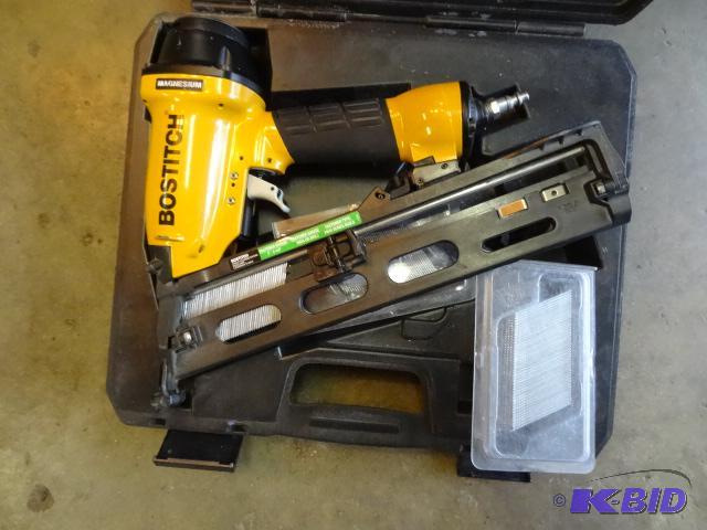 lot 6 image: Bostitch air finish nailer. N6LFN. Like new...