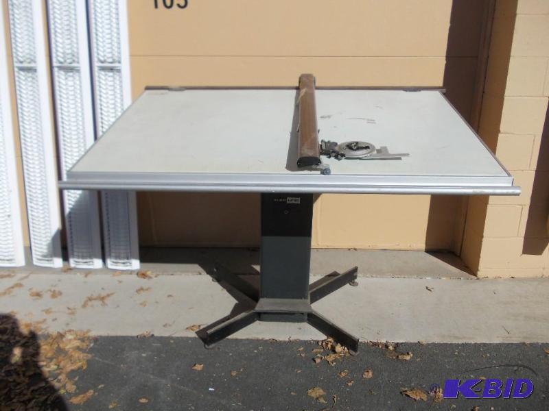 lot 11 image: Dietzgen&nbspUnic Drafting Table (44x60x44) ...