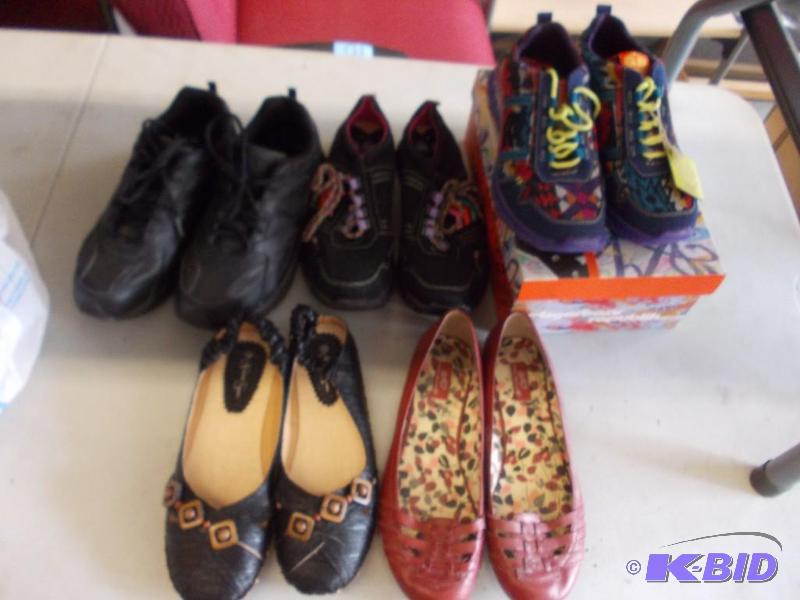 lot 59 image: 7 Pairs Ladies Shoes Size 10...