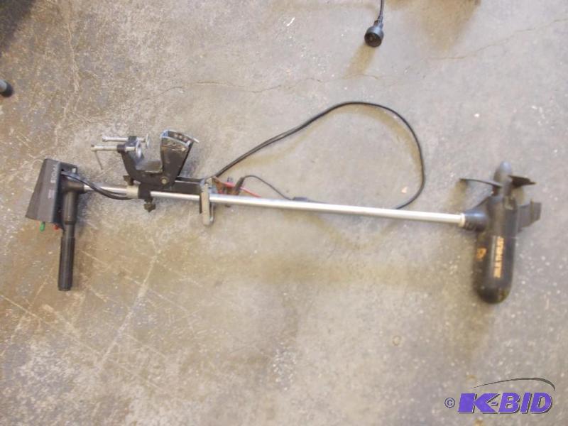 lot 63 image: Sigma 28lb Thrust Trolling Motor...