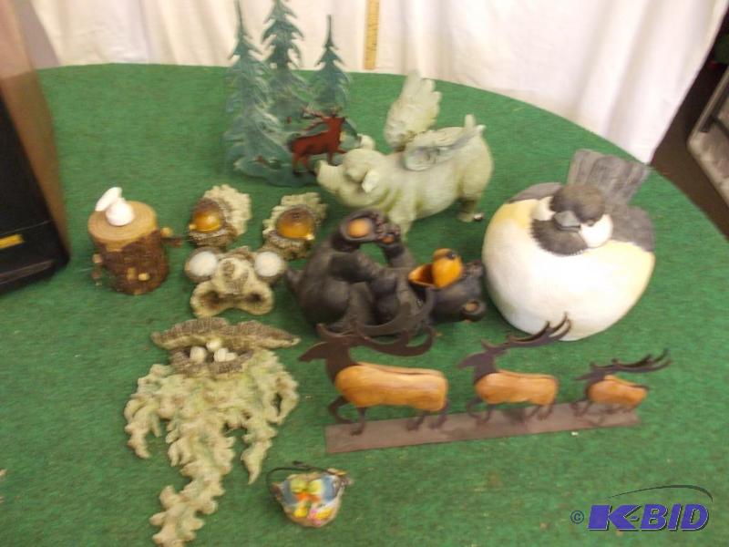 lot 84 image: Box Lot Wildlife Figures, Up North Decor, Mo...