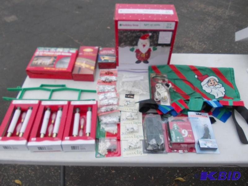 lot 2 image: Lot Of Outdoor Christmas Gutter Hooks, Light...