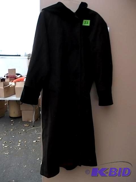 lot 22 image: Forecaster Womens Coat Size 10...