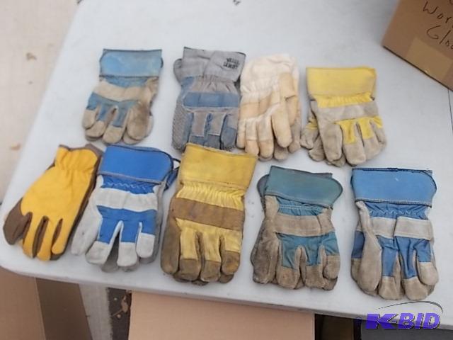lot 28 image: 9-Pair Mens Work & Chore Gloves...