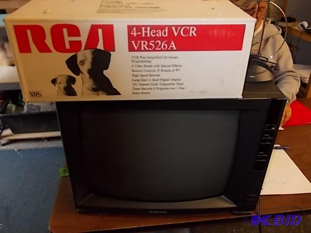 lot 40 image: Emerson 19" Color TV With Remote, RCA VC...
