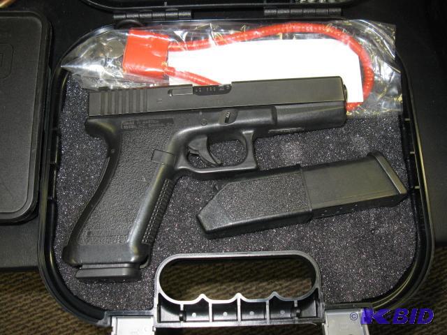 Glock G22 Gen 2 semi-auto