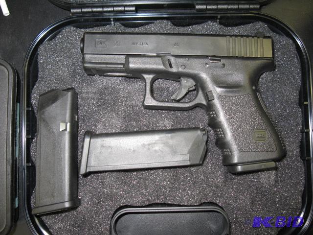 Glock G23 Gen3 semi-auto