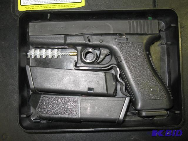 Glock G22 Gen2 semi-auto