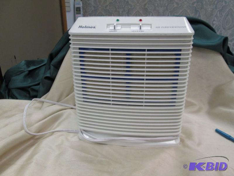 lot 151 image: Homes air purifierionizer...