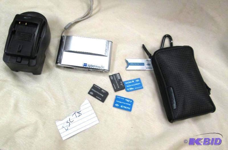 lot 153 image: Sony cuber shot DSC-T5 531 mega pixels MPEGm...