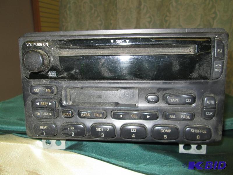 lot 161 image: Ford radio cassette -used...