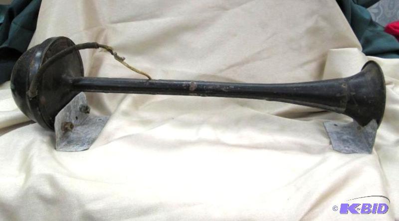 lot 166 image: Believe it is a horn...