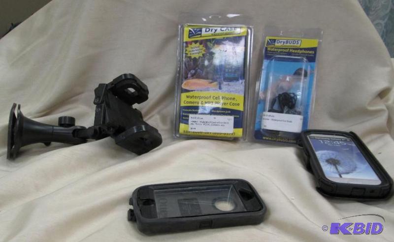 lot 220 image: Qty 5 Samsung Galaxy s III Body glove case, b...