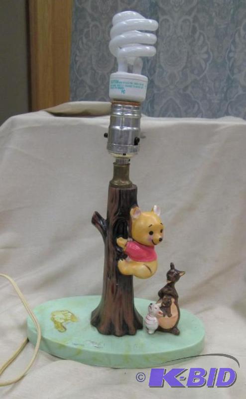 lot 222 image: Winnie pooh lamp-used...