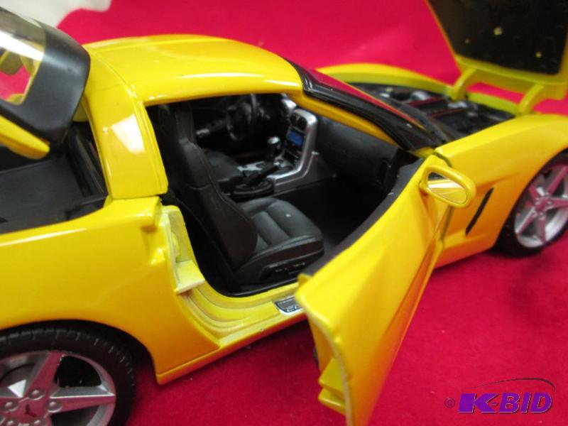 lot 260 image: 2005 Chevrolet Corvette scale 116...