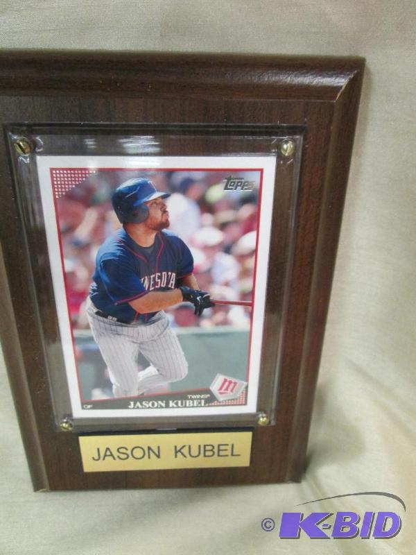 lot 40 image: Twins Jason Kubel...