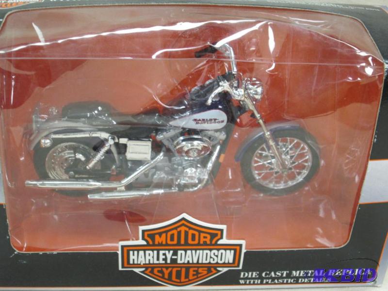 lot 64 image: Motor Harley-Davidson cycles Die cast metal r...