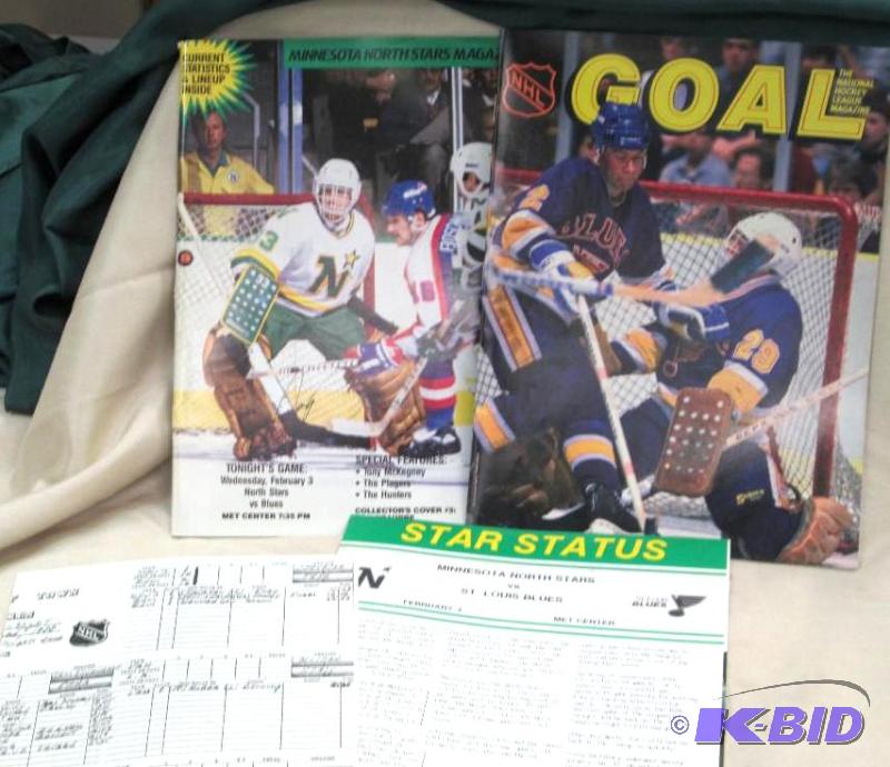 lot 88 image: Minnesota North Stars Magazine, Collectors c...