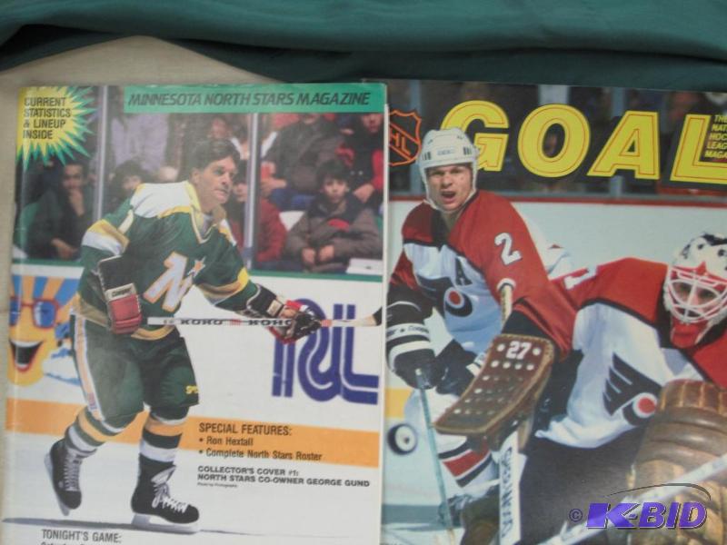 lot 90 image: Minnesota North Stars Magazine, Collectors c...