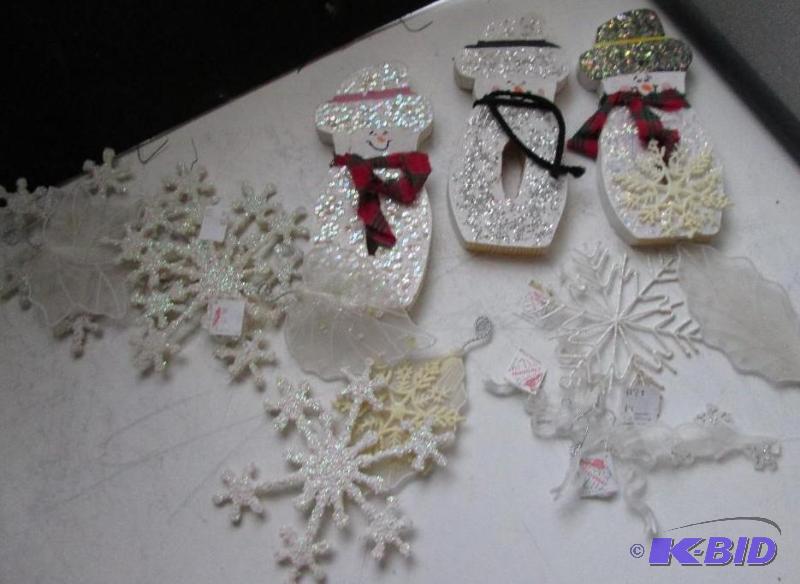 Snow dcor...
