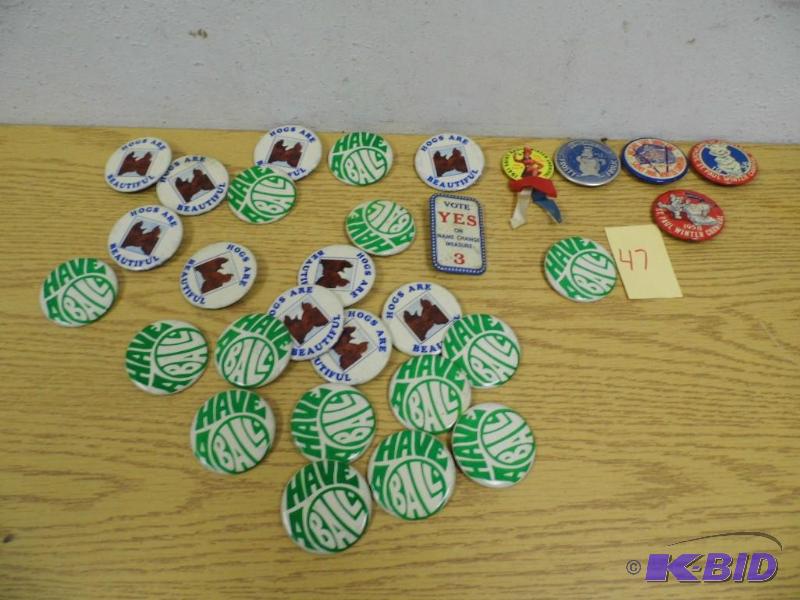 Vintage Buttons & Pins
