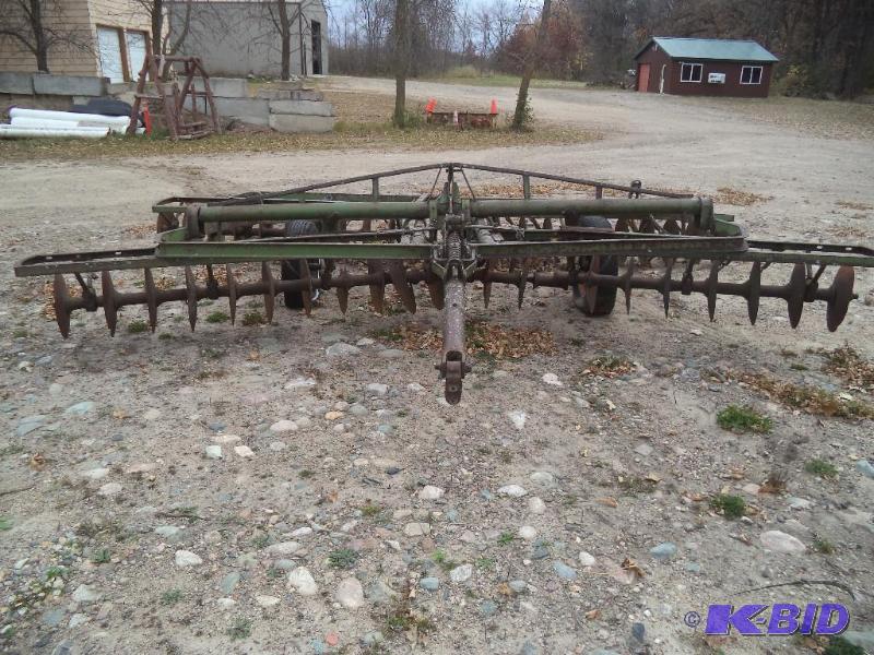 John Deere 16 disk