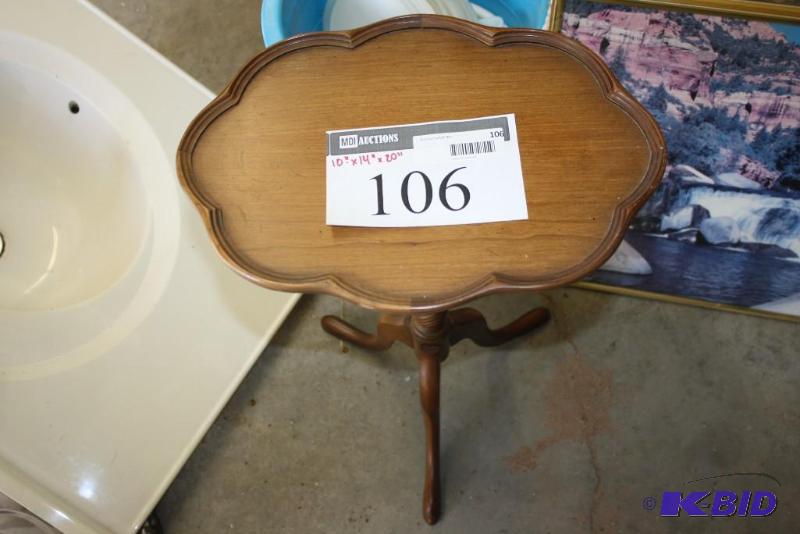 lot 106 image: Vintage Wooden Table
