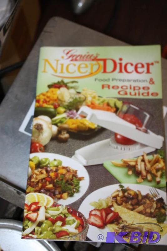 lot 136 image: Nicer Dicer Food Preparer