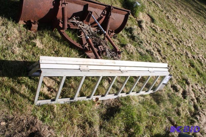 lot 14 image: Aluminum Four Wheeler Ramp